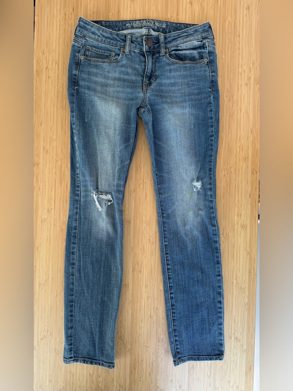 American Eagle Outfitters Women's Blue Distressed Skinny Jeans size 6S